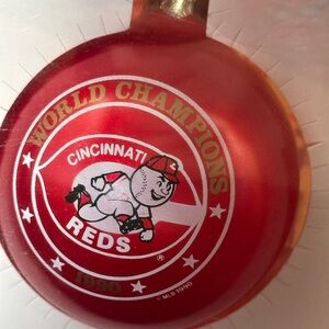 Cincinnati Reds 1990 World Champions Ornament, never used with original box
